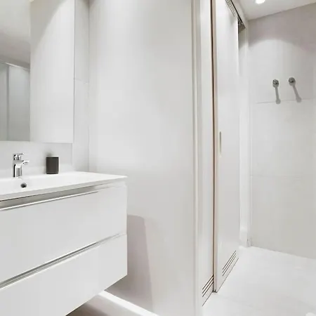 Brand New Luxury 2bd Velaya Beachfront Rdr442 Estepona